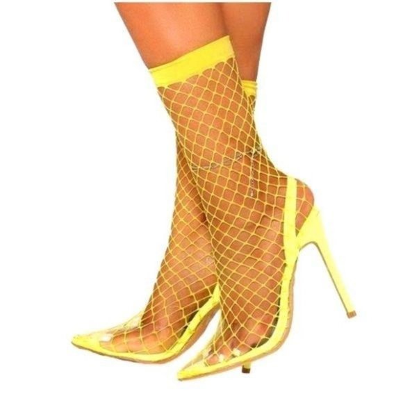 !! NEW !! Fishnet Slingback Heels in Neon Yellow - Picture 2 of 8